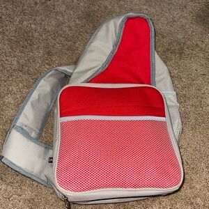 Picnic Plus - Picnic Set for 2 - Zippered Shoulder Bag Gray Red - Thermo Lined